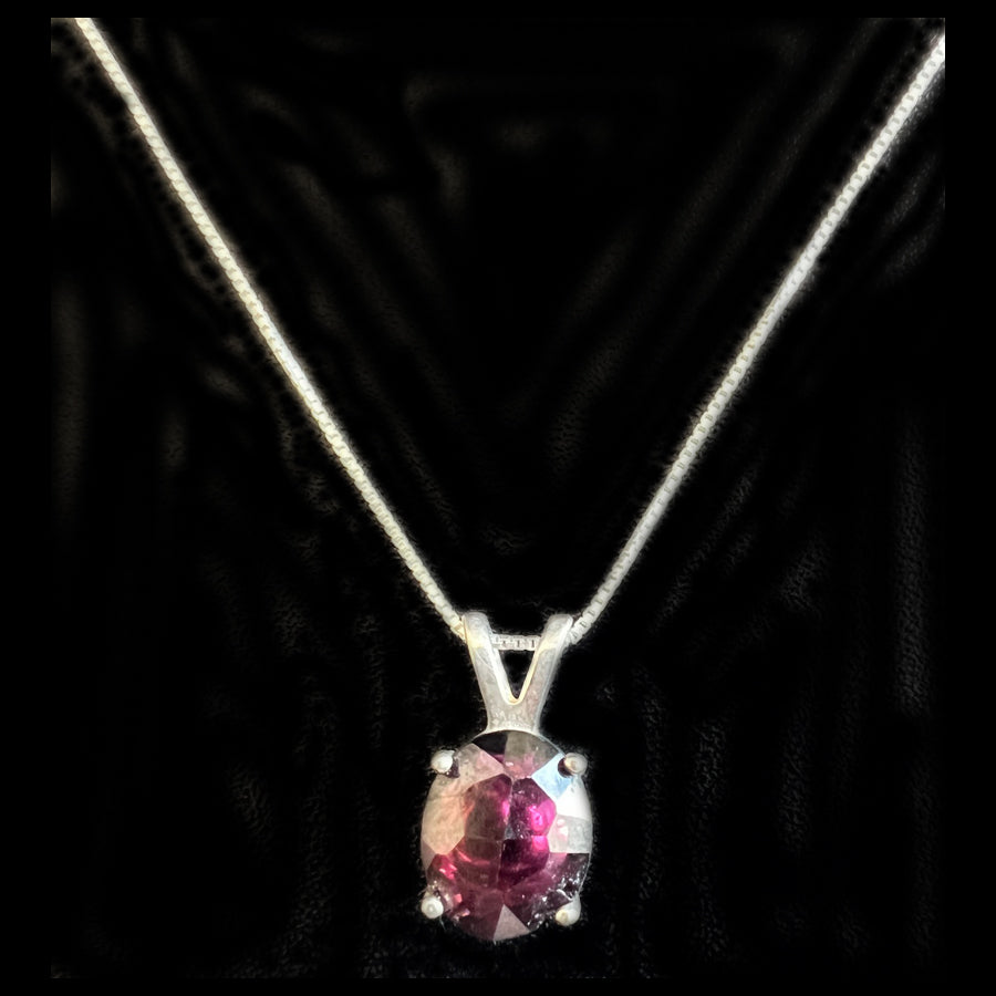 Sterling silver garnet faceted necklace