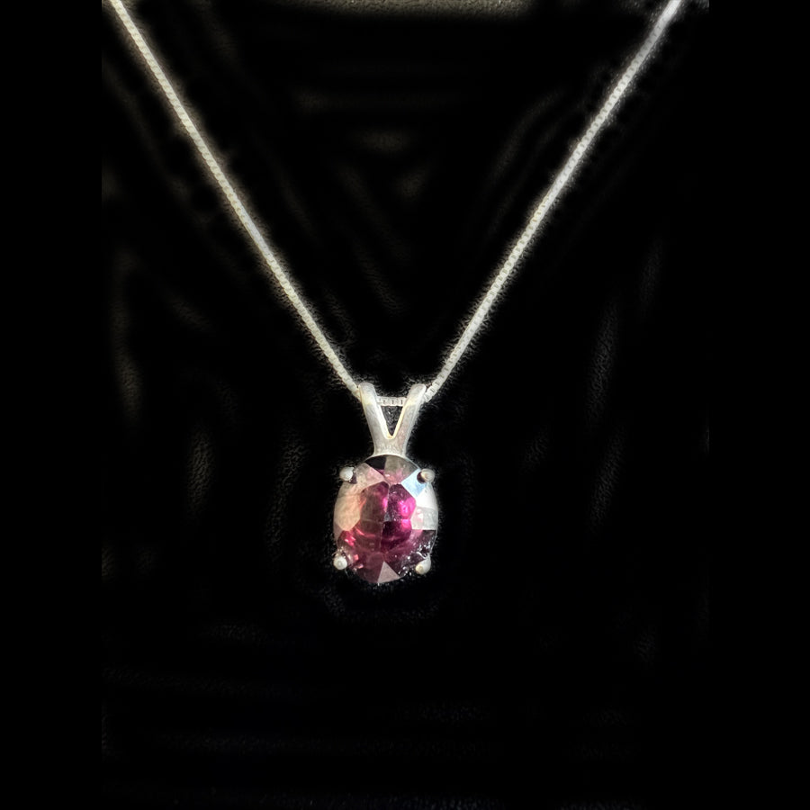 Sterling silver garnet faceted necklace