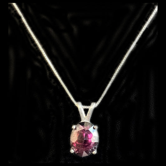 Sterling silver garnet faceted necklace